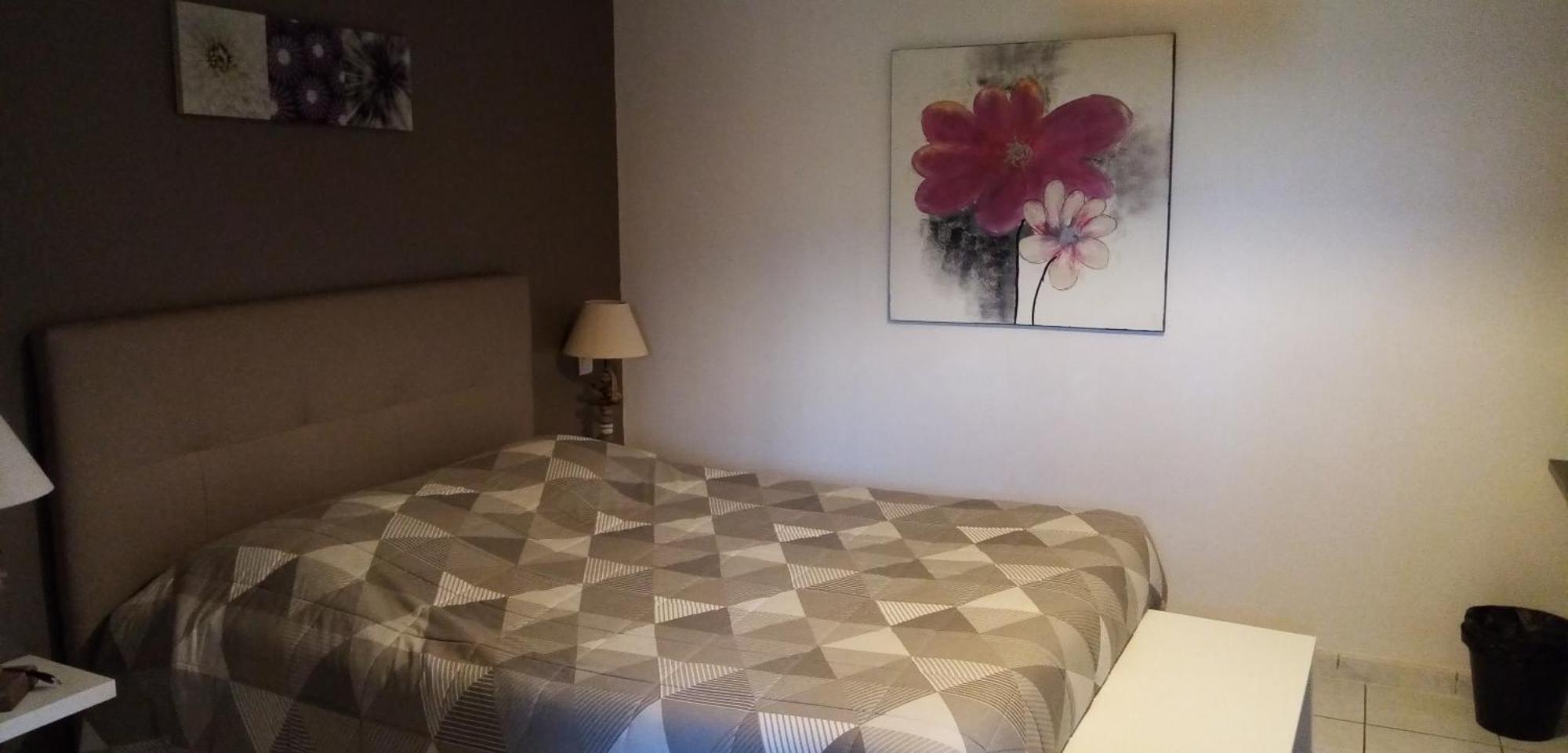 Le Grand Jardin Hotell Aujargues Eksteriør bilde